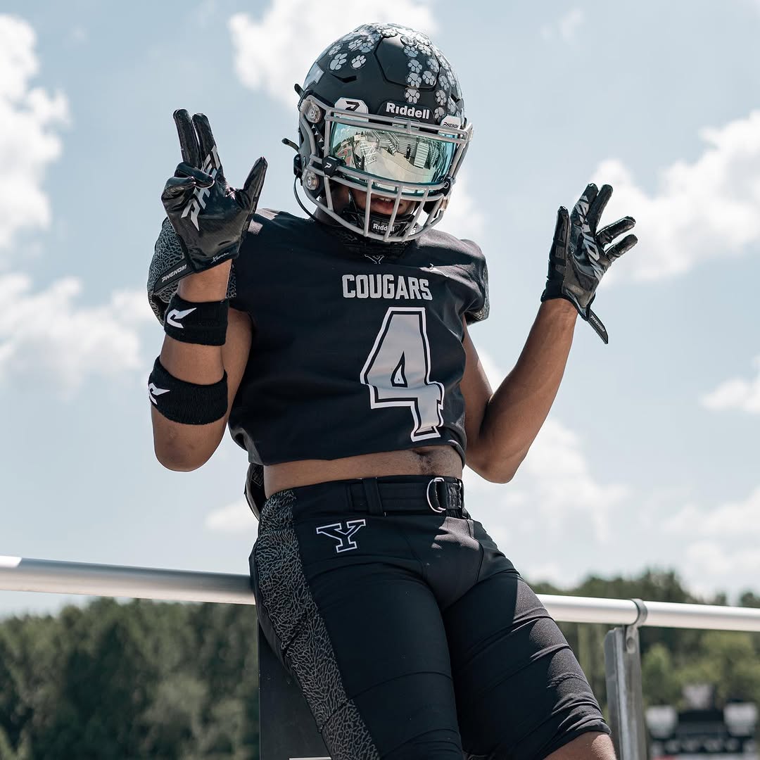 Phenom Elite VPS5 Youth Football Gloves - Team Colors - L2N2