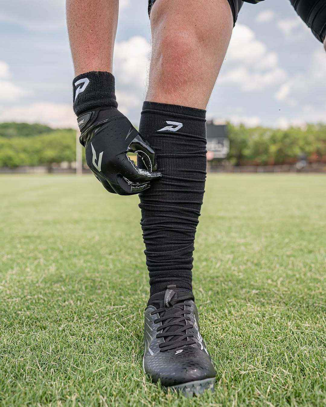 Phenom Elite VPS5 Adult Football Gloves - Team Colors